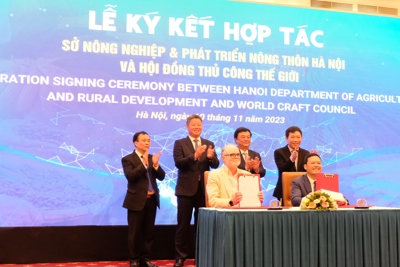 Hà Nội ký kết hợp tác phát triển làng nghề với 2 tổ chức quốc tế