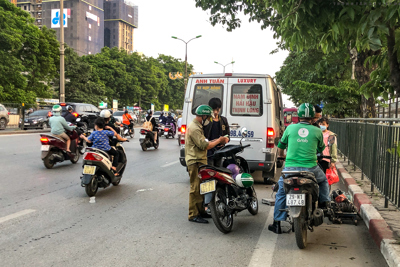 Ngăn chặn xe hợp đồng trá hình: Cần giải pháp linh hoạt