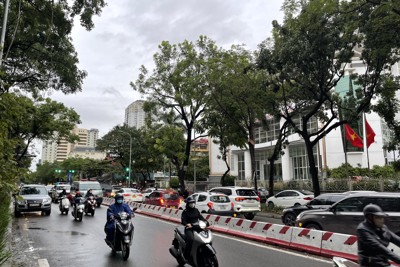 Dự báo thời tiết đêm 13, ngày 14/11: Hà Nội có mưa rào rải rác