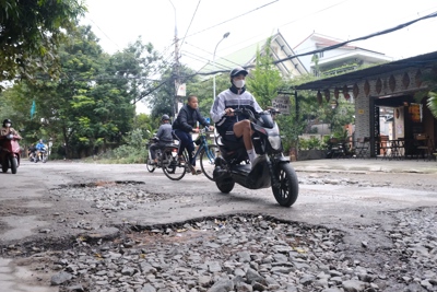 Nghệ An: Con đường tiềm ẩn nhiều nguy cơ tai nạn giao thông giữa TP Vinh