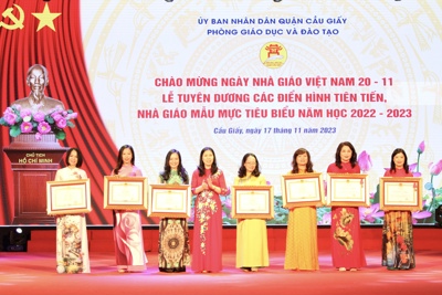 Cầu Giấy vinh danh những “người lái đò” tiêu biểu năm học 2022 - 2023