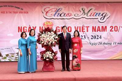 Lãnh đạo huyện Thanh Trì chúc mừng Ngày Nhà giáo Việt Nam