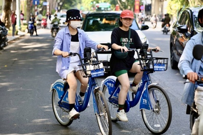Đường dành riêng cho xe đạp: Thử nghiệm đáng mong chờ với người Hà Nội