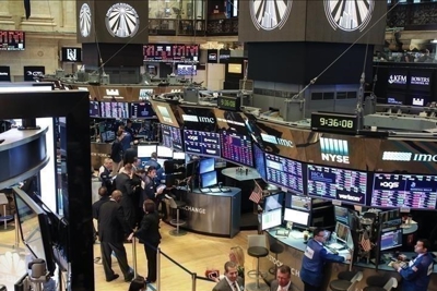 Chứng khoán Mỹ hụt hơi sau chuỗi thăng hoa, Dow Jones mất gần 60 điểm