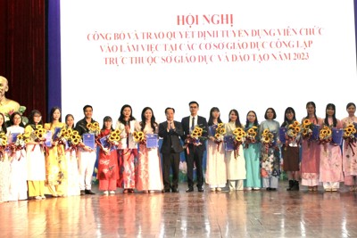 Gần 400 giáo viên, nhân viên trúng tuyển viên chức ngành giáo dục Hà Nội