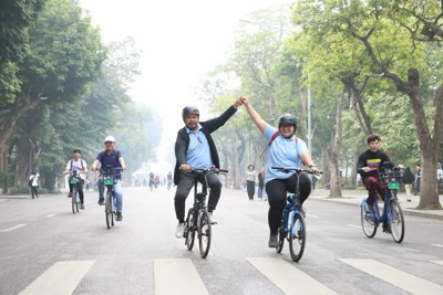 Hành trình đạp xe hữu nghị vì Hà Nội xanh