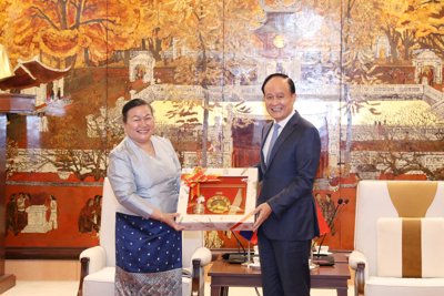 Đẩy mạnh công tác phối hợp giữa HĐND Thành phố Hà Nội với HĐND Vientiane (Lào)