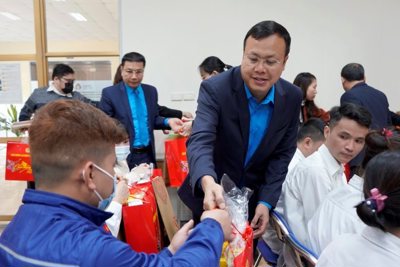Hà Nội tặng hơn 1 triệu suất quà Tết cho các đối tượng chính sách