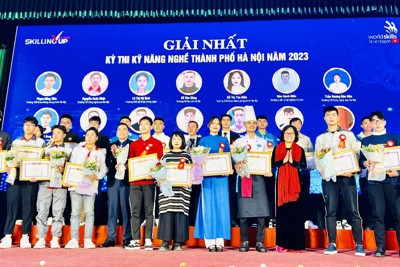 Trao thưởng 249 thí sinh xuất sắc Kỳ thi Kỹ năng nghề TP Hà Nội 2023