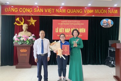 Phát triển đảng viên trong trường học: Quận Thanh Xuân dẫn đầu Thành phố