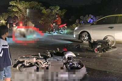 Hà Nội: Tai nạn giao thông nghiêm trọng khiến 2 người tử vong trong ngày 28/12