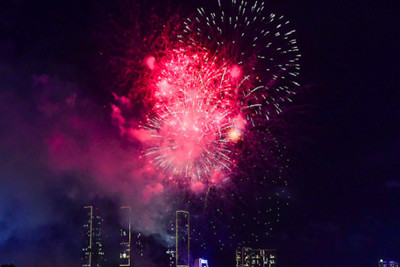 TP Hồ Chí Minh rực rỡ pháo hoa mừng năm mới 2024