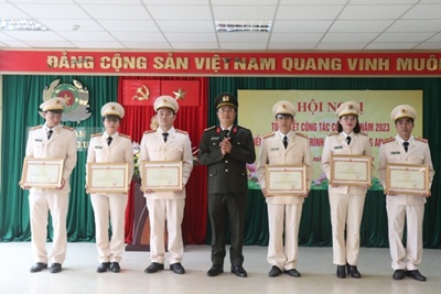 Công an Phú Xuyên bắt giữ 234 đối tượng phạm tội về trật tự xã hội