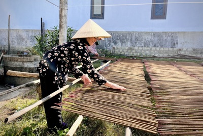 Quảng Bình: Rộn ràng nghề làm hương trầm làng Quyết Thắng