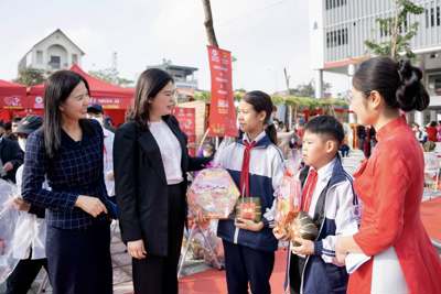 Huyện Gia Lâm: Trao hơn 1.000 suất quà tại hội chợ “Tết Nhân ái” 2024