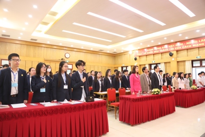 100 học sinh THPT quận Hoàn Kiếm tham gia lớp bồi dưỡng nhận thức về Đảng