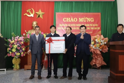 Huyện ủy Thường Tín thăm, tặng quà Nhân dân vùng kinh tế mới huyện Hữu Lũng