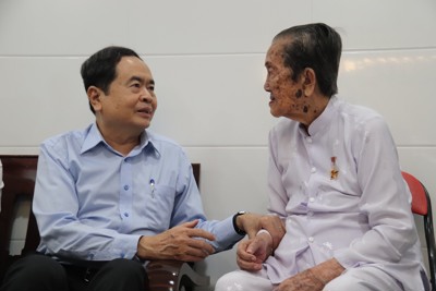 Phó Chủ tịch Thường trực Quốc hội đến thăm và chúc Tết tại Kiên Giang