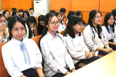 Hà Nội: Công nhận hơn 2.500 học sinh đạt giải Học sinh giỏi TP lớp 9