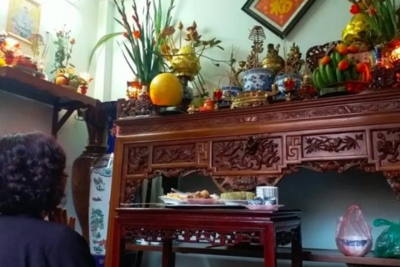 Văn khấn Rằm tháng Chạp năm Quý Mão âm lịch theo truyền thống Việt Nam
