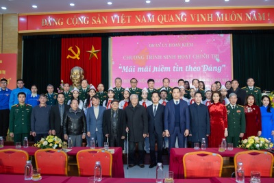 Quận Hoàn Kiếm tổ chức sinh hoạt chính trị "Mãi mãi niềm tin theo Đảng"