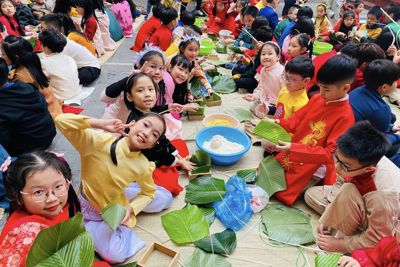 Trường học Hà Nội đậm truyền thống, ấm tình người dịp Tết