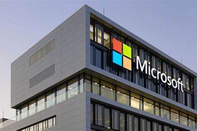 Đầu tư vào AI giúp doanh thu Microsoft và Google gia tăng