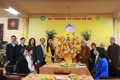 Lãnh đạo TP Hà Nội thăm, chúc Tết Phân ban Ni giới Trung ương