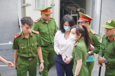 Bị cáo Trần Ngọc Trinh bị tuyên phạt 12 tháng tù treo