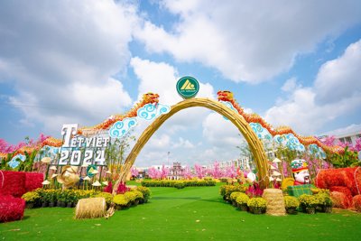 Kiên Giang: Độc đáo trang trí Xuân “Tinh hoa Tết Việt” hình chữ S