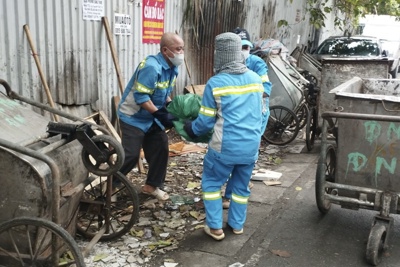 Quận Hai Bà Trưng tăng cường duy trì VSMT phục vụ Tết Nguyên đán