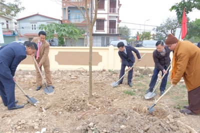 Huyện Sóc Sơn phấn đấu trồng mới 15.000 cây xanh trong năm Giáp Thìn 2024