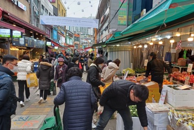 Giới nội trợ Hàn Quốc "sốc" vì giá thực phẩm Tết tăng cao