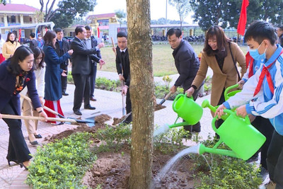 Huyện Phúc Thọ phấn đấu trồng mới 10.000 cây xanh trong năm 2024