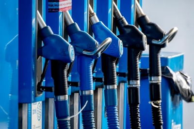 Giá xăng dầu hôm nay 21/2: Dấu hiệu thị trường thắt chặt hơn