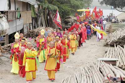 Nghệ An: Độc đáo Lễ rước nước lễ hội đền Vua Mai