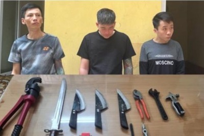 Bắt 3 đối tượng mang dao  trộm cắp xe máy ở Ba Đình