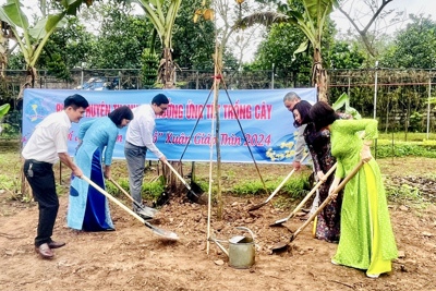 Huyện Thanh Trì: Phát động Tết trồng cây “Phụ nữ vun đắp tương lai”
