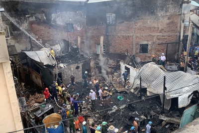 Kiên Giang: Cháy lớn ở đảo Nam Du thiêu rụi hai căn nhà