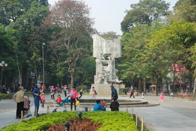 Cải tạo, nâng cấp vườn hoa khu vực nội đô lịch sử Hà Nội: Để những mảng xanh không dần chuyển xám