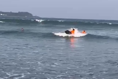 Quảng Ngãi: Cứu hộ kịp thời 4 du khách gặp nạn khi tắm biển 