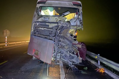 Tai nạn trên cao tốc Cam Lộ - La Sơn, 6 người thương vong