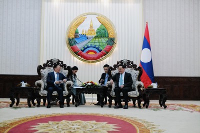 Thủ tướng Lào Sonexay Siphandone tiếp Đoàn đại biểu cấp cao Thành phố Hà Nội