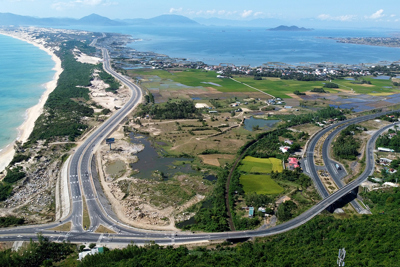 Khu kinh tế Vân Phong triển khai loạt đường giao thông kết nối liên vùng 