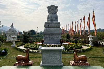 Chiêm bái tượng Đức Phật Thích Ca tinh xảo nổi tiếng thế giới tại Tây Thiên