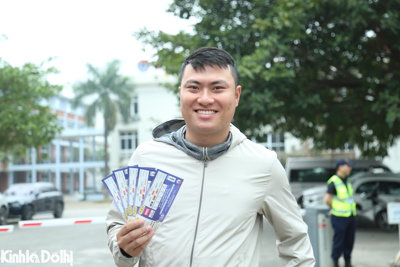 Lác đác vài người hâm mộ mua vé xem tuyển Việt Nam tái đấu Indonesia