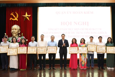 Quận Hoàn Kiếm: Công tác BHYT góp phần quan trọng đảm bảo an sinh xã hội