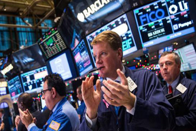 Chứng khoán Mỹ đảo chiều ngoạn mục, Dow Jones tăng gần 500 điểm