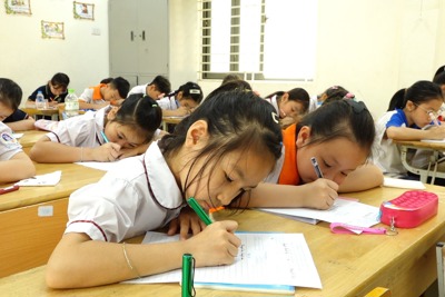 Hơn 700 học sinh tiểu học huyện Thanh Oai giao lưu viết chữ đẹp