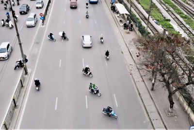 Hà Nội: tình trạng xe máy ngược chiều ngày càng nghiêm trọng